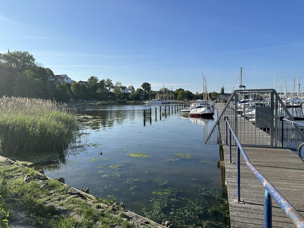 Urlaub In Einer Historischen Wassermuehle An Der Trave Lubeck Exterior photo